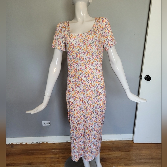 Noisy May Silky Short Sleeve Midi in Ditsy Floral, BNWT, Size L - Picture 2 of 8